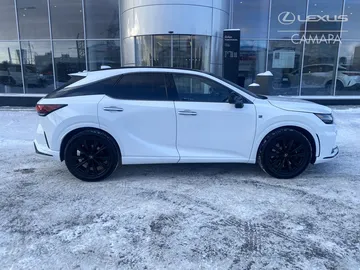 Купить Lexus RX, V Белый 500h 2.4hyb AT (371 л.с.) 4WD от 13590000 ₽. в Самаре
